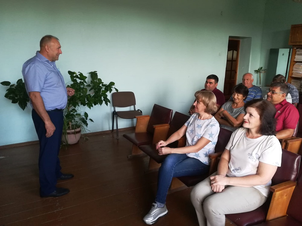 В Иссинском районе проходят встречи с трудовыми коллективами и населением В Иссинском районе проходят встречи с трудовыми коллективами и населением
