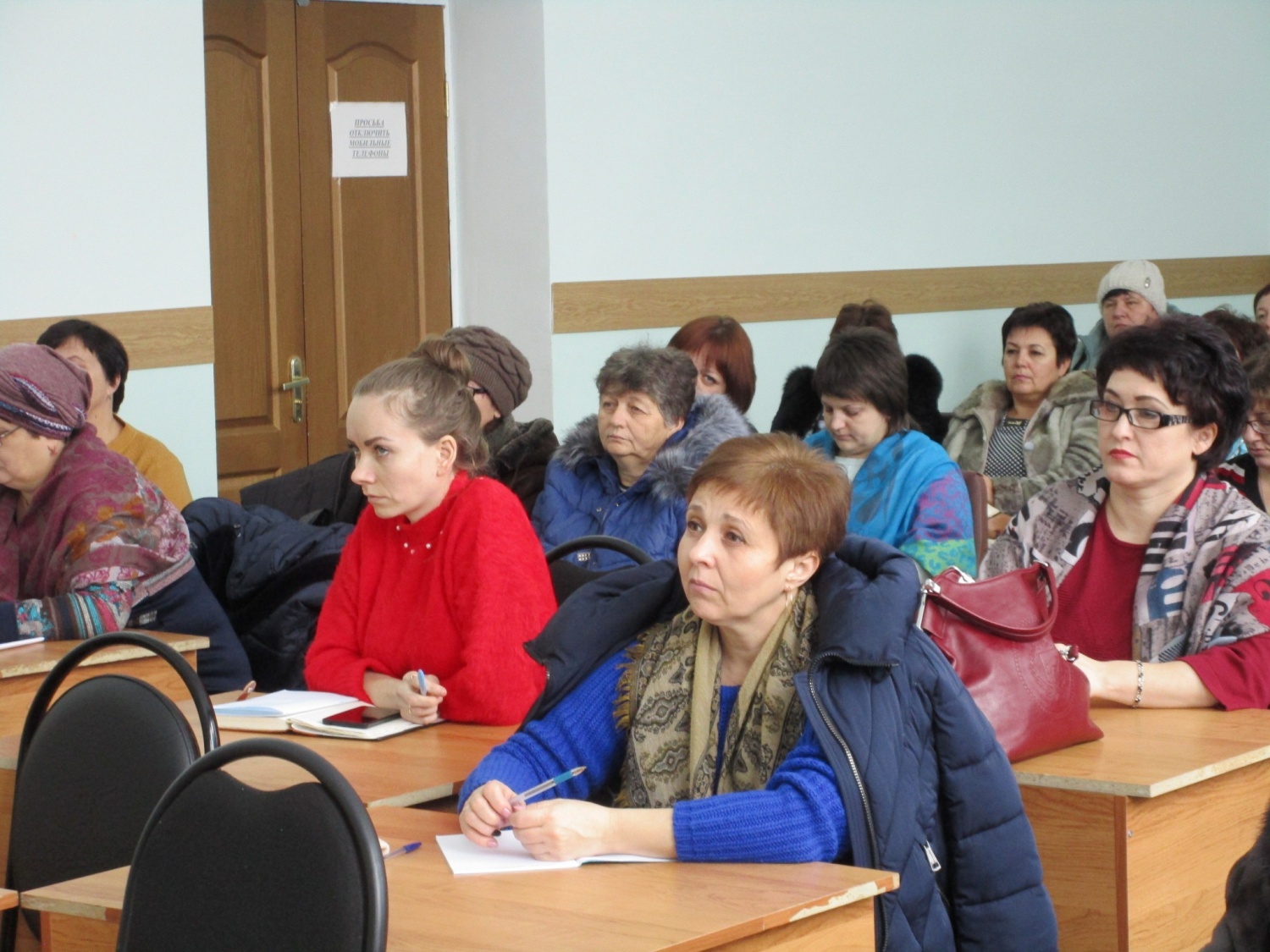 С членами иссинских участковых избирательных комиссий проведен обучающий семинар