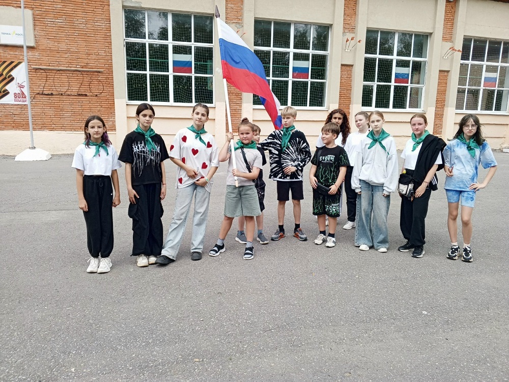 Военно-спортивная игра «Зарница» прошла в летнем лагере «Карусель»
