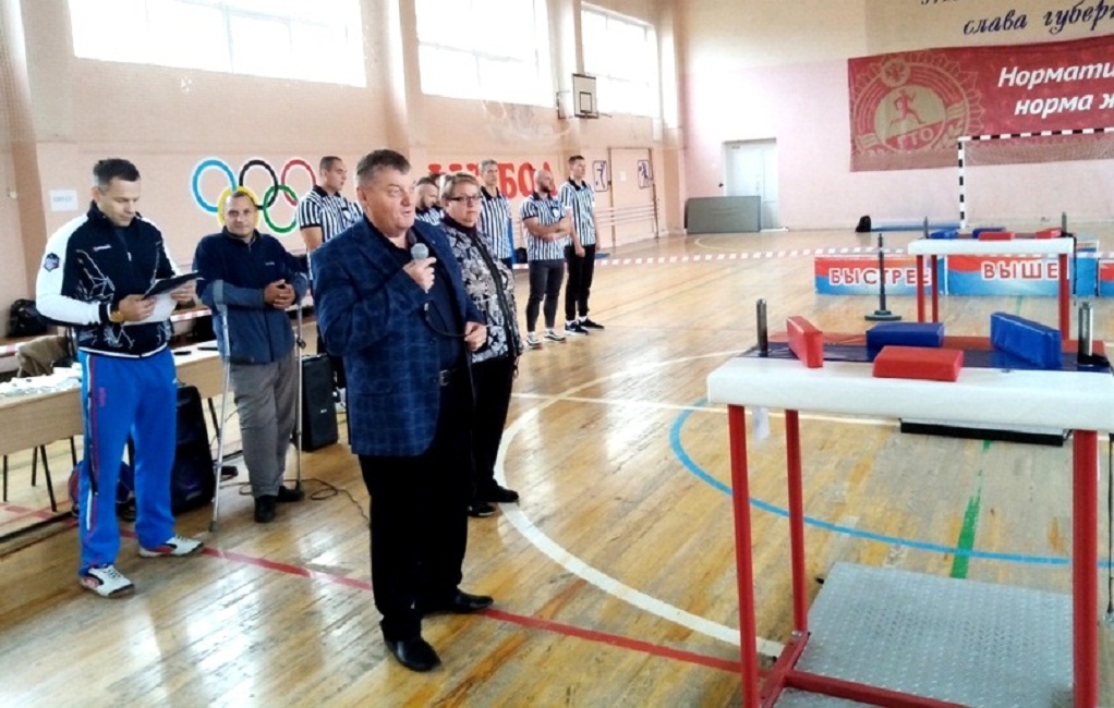 В физкультурно-оздоровительном комплексе "Исса" прошли Чемпионат и Первенство Пензенской области по армрестлингу