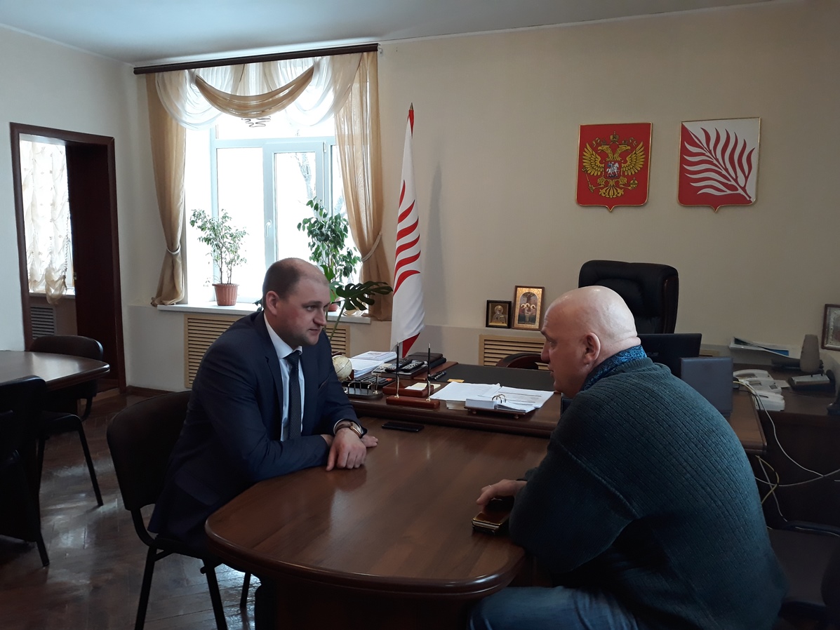 Глава администрации Иссинского района Николай Аргаткин 15 февраля 2019 года провел личный прием предпринимателей Глава администрации Иссинского района Николай Аргаткин 15 февраля 2019 года провел личный прием предпринимателей