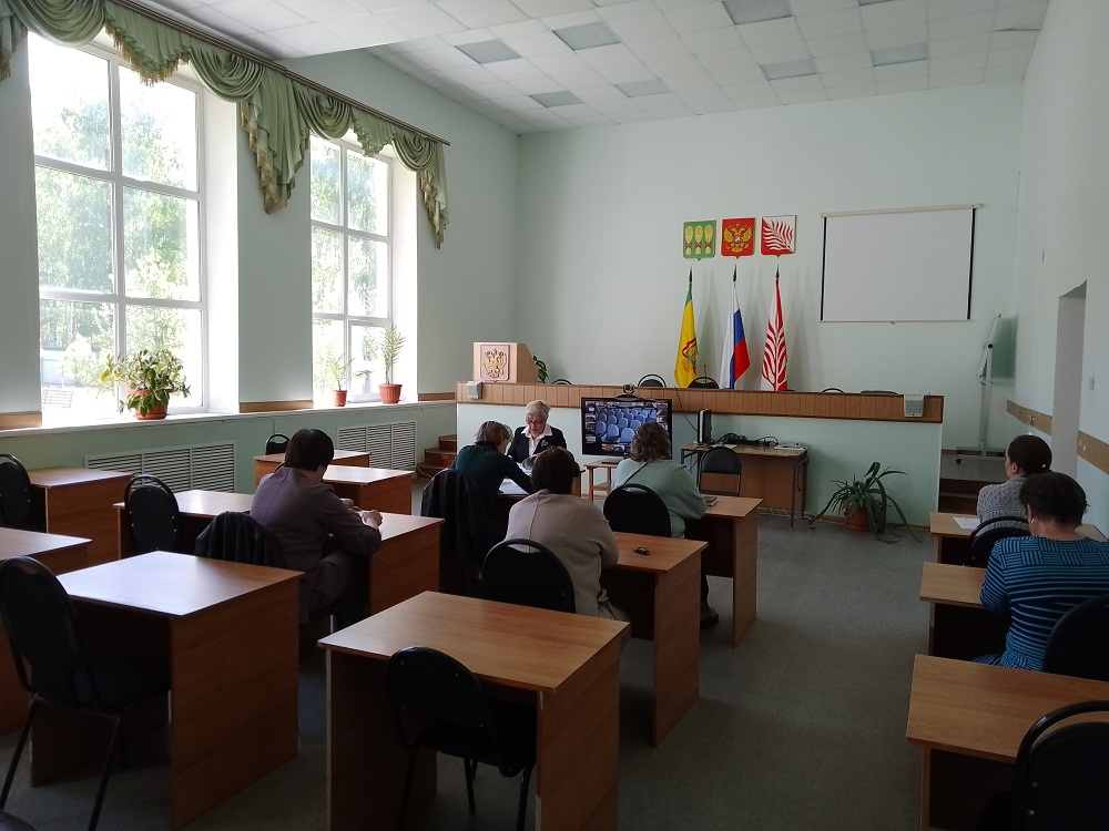 В администрации Иссинского района состоялось заседание комиссии по делам несовершеннолетних