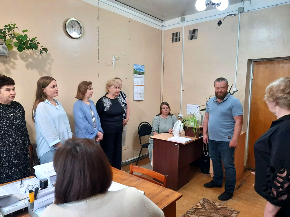 Председатель Собрания представителей Иссинского района провёл рабочую встречу с коллективом Финансового управления 