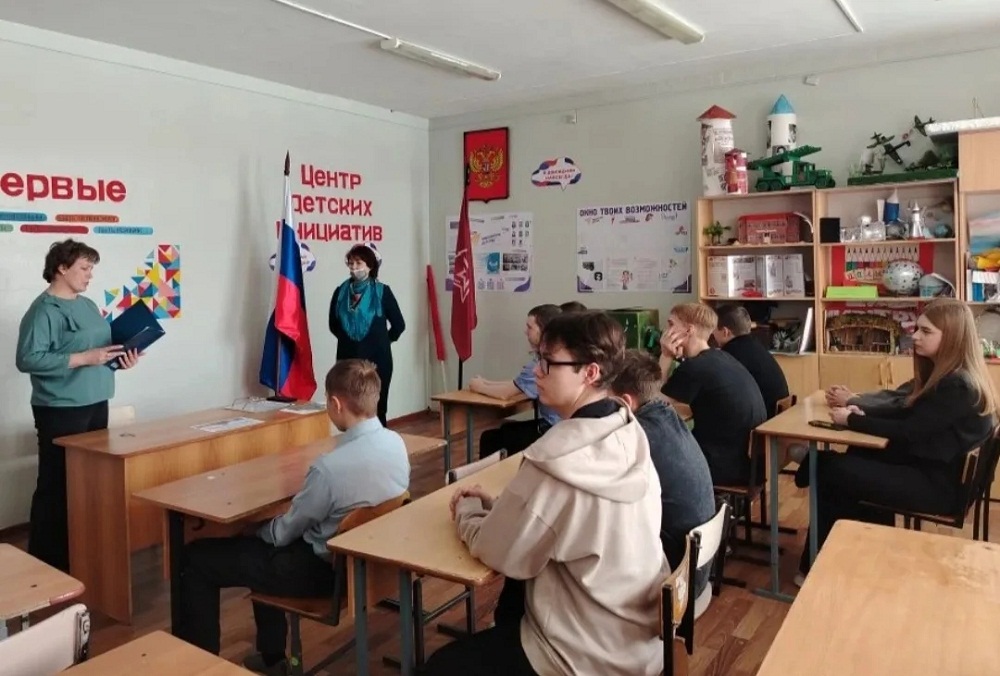 Патриотический час в МБОУ «Лицей р.п. Исса» к Дню Сил специальных операций