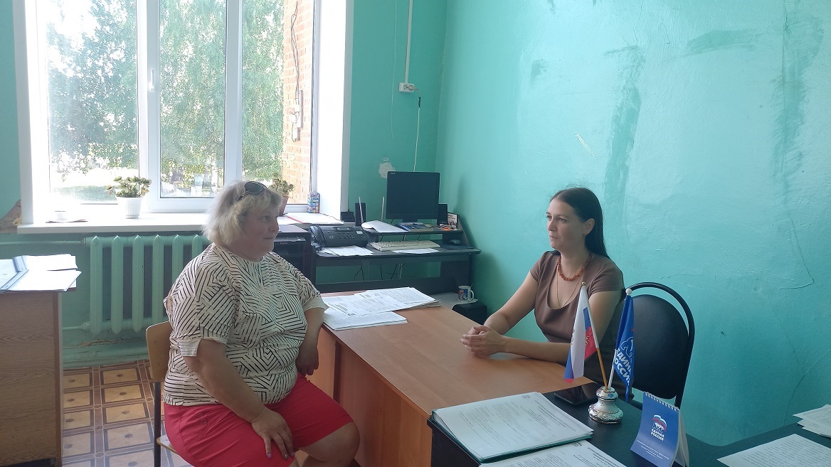Депутат Собрания представителей Иссинского района Пензенской области Татьяна Сатыренко встретилась с населением Депутат Собрания представителей Иссинского района Пензенской области Татьяна Сатыренко встретилась с населением