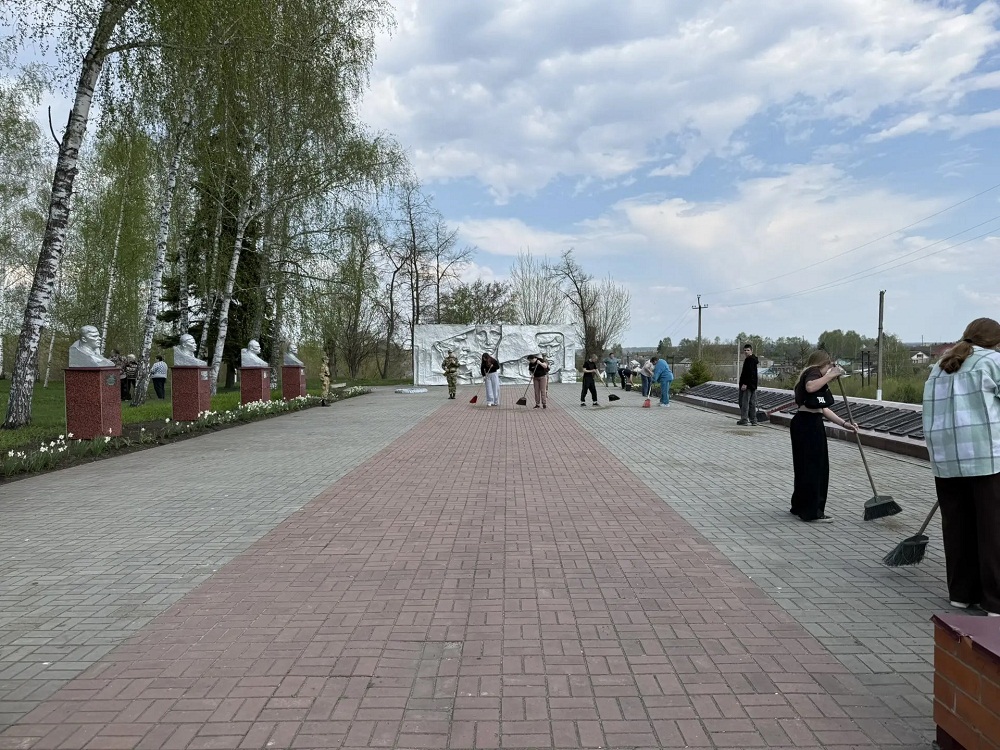 В Иссинском районе прошла подготовка к 9 Мая в рамках месячника по благоустройству