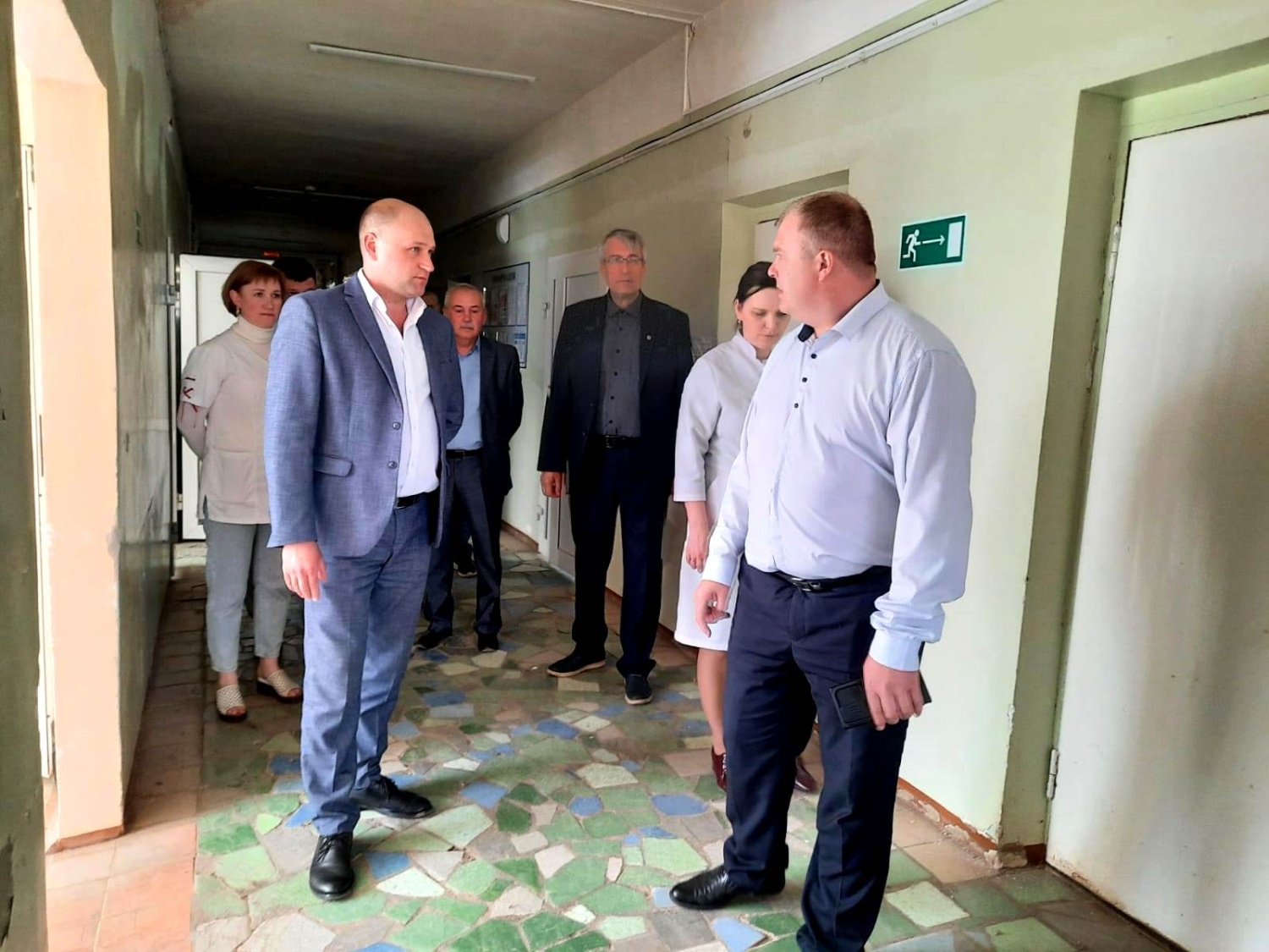 Глава Иссинского района Николай Аргаткин посетили терапевтический корпус районной больницы 