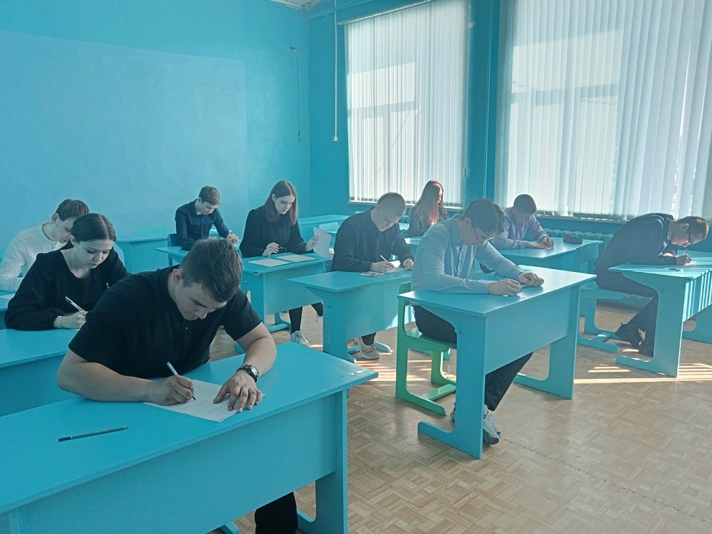 На базе ДЮСШ Иссинского района прошла Олимпиада по основам избирательного права и избирательного процесса