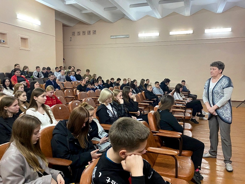 22 мая 2024 года на базе МБОУ «Лицей р.п. Исса имени Героя Советского Союза Н.Н. Гаврилова» состоялась ярмарка вакансий для трудоустройства несовершеннолетних граждан в возрасте от 14 до 18 лет 22 мая 2024 года на базе МБОУ «Лицей р.п. Исса имени Героя Советского Союза Н.Н. Гаврилова» состоялась ярмарка вакансий для трудоустройства несовершеннолетних граждан в возрасте от 14 до 18 лет