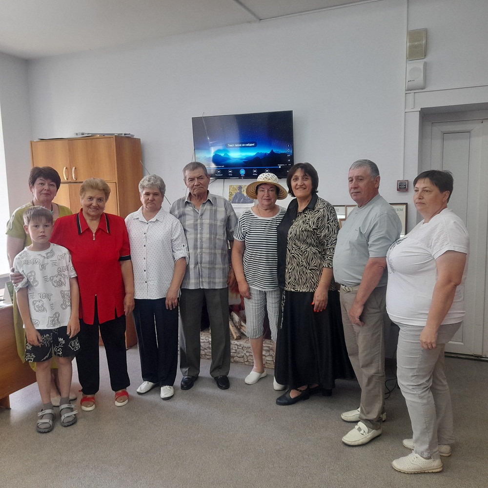 В Центральной районной библиотеке р.п. Исса прошла праздничная программа «Любовью дорожить умейте!»