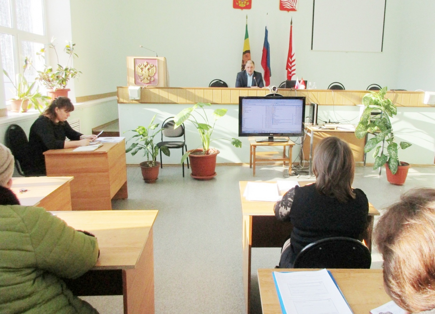 В администрации Иссинского района обсудили вопрос организации и проведения выборов Президента России
