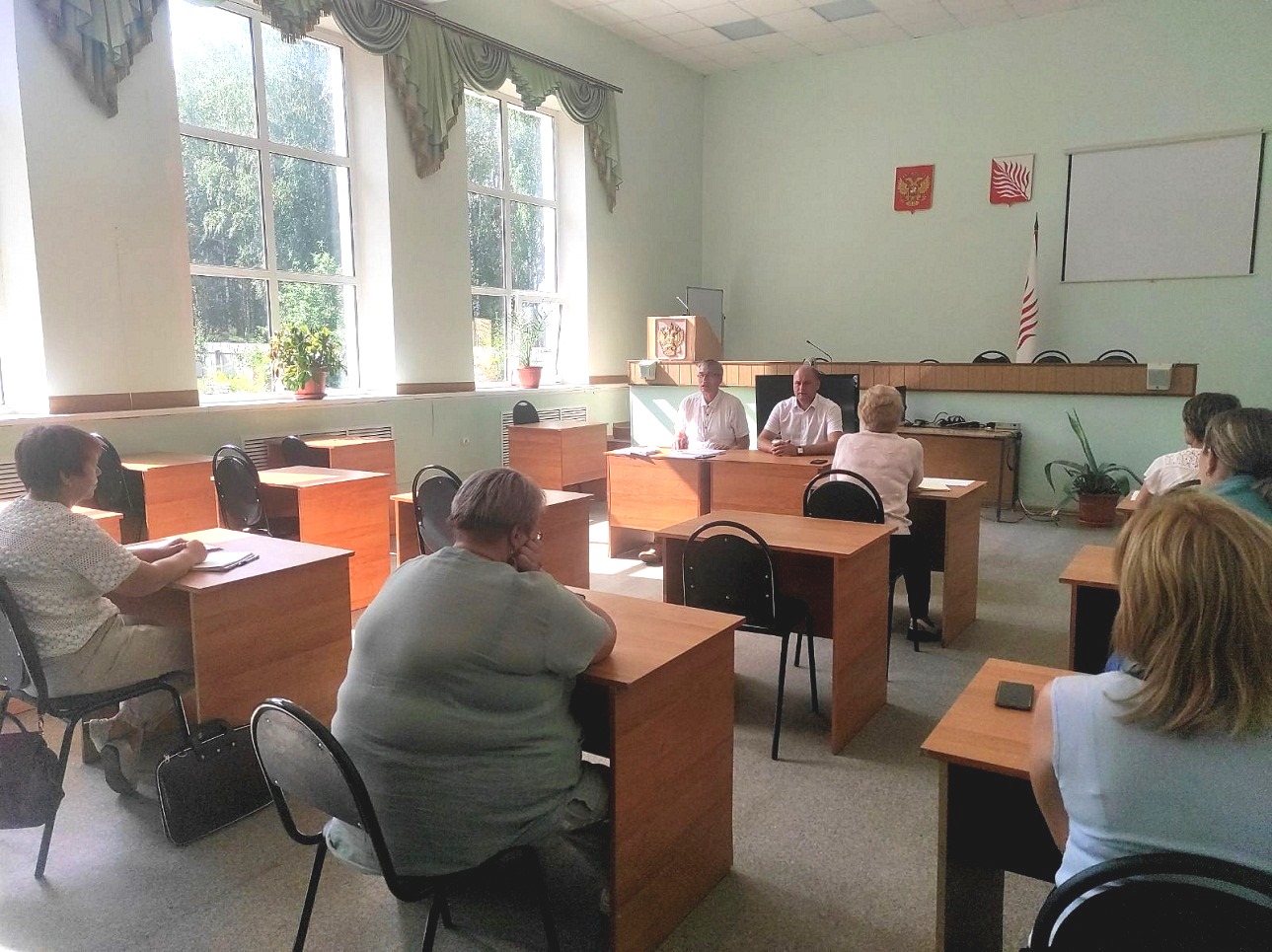 В администрации Иссинского района состоялось очередное заседание комиссии В администрации Иссинского района состоялось очередное заседание комиссии