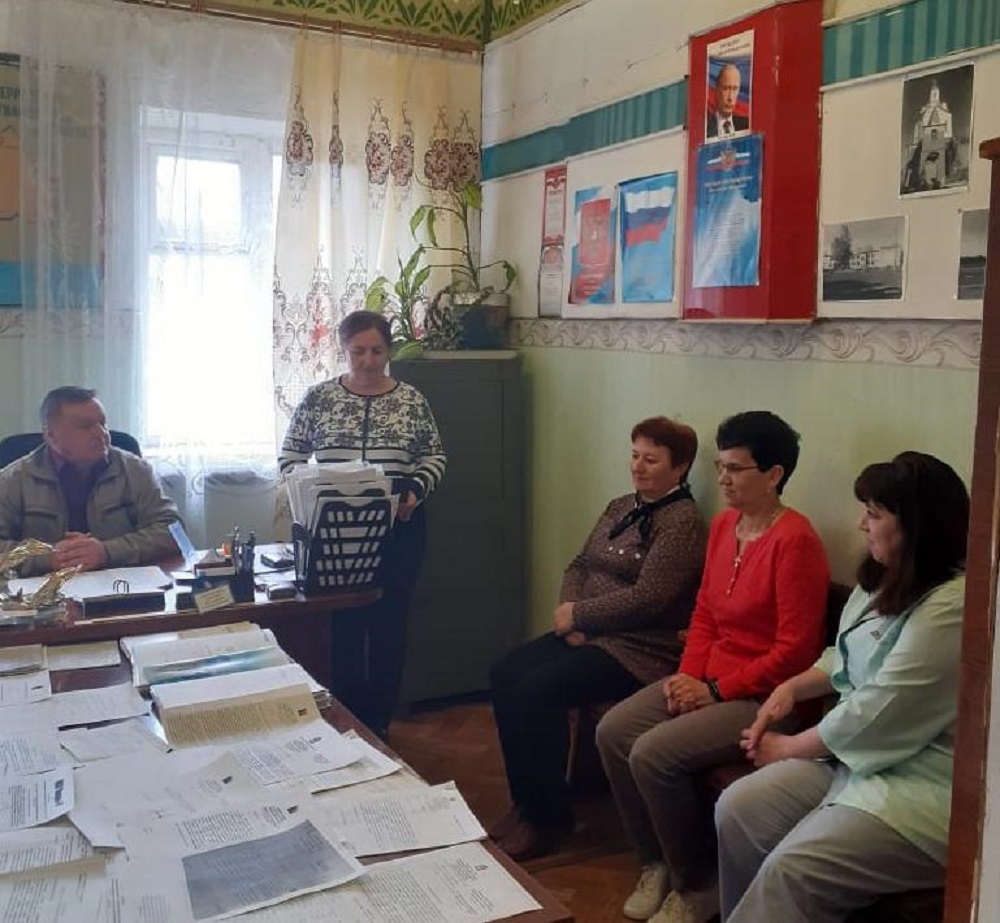 В администрации Уваровского сельсовета Иссинского района состоялось заседание Совета общественности по профилактике правонарушений