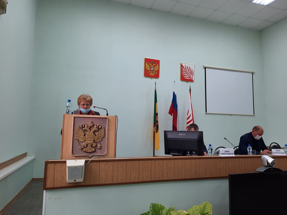 Депутаты Собрания представителей Иссинского района Пензенской области обсудили проект бюджета на 2022 год и плановый период 2023 и 2024 годов