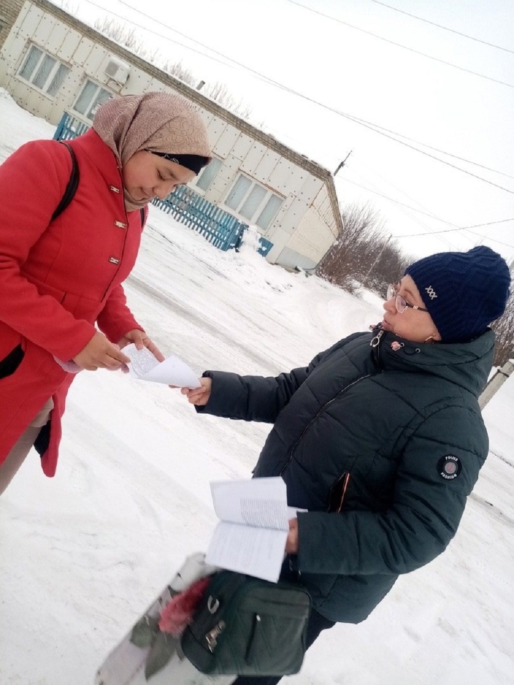 В СДК с. Уварово прошла акция «Осторожно! Гололёд» В СДК с. Уварово прошла акция «Осторожно! Гололёд»