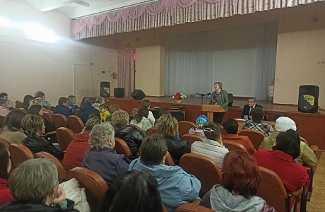 Депутат Собрания представителей Иссинского района Пензенской области Ольга Белорунова провела встречу с населением Депутат Собрания представителей Иссинского района Пензенской области Ольга Белорунова провела встречу с населением