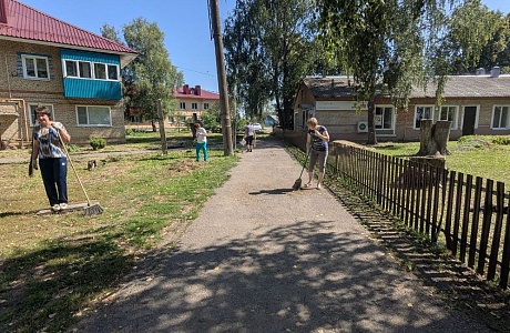  Участие коллектива МАУ "МФЦ Иссинского района" в благоустройстве р.п. Исса