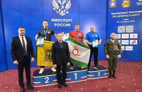 Владимир Грушин примет участие в чемпионате Европы и мира по армрестлингу