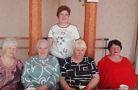 В Центральном районном Доме культуры для людей старшего поколения провели пасхальные посиделки «Светлый праздник Воскресенья»