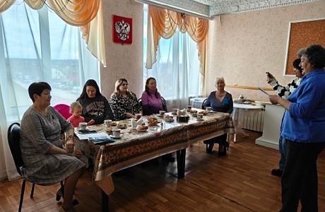 В Центральном районном Доме культуры прошёл праздник ко дню беременных «Счастье материнства» В Центральном районном Доме культуры прошёл праздник ко дню беременных «Счастье материнства»