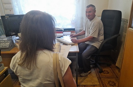 Депутат Собрания представителей Иссинского района Пензенской области Евгений Денисов провел прием населения