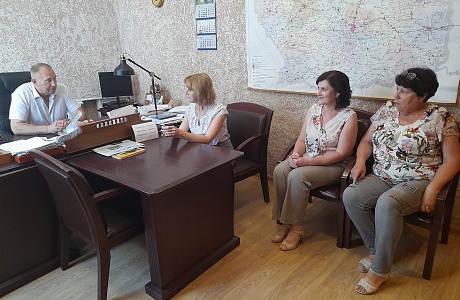 Депутат Собрания представителей Иссинского района Пензенской области Тахир Гафаров провел прием граждан
