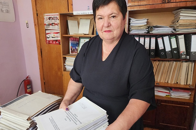 Комплектование архива Иссинского района продолжается