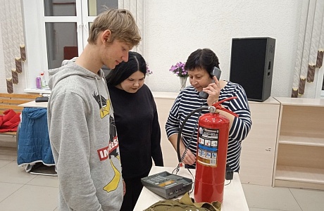 В СДК с. Каменный Брод проведена сюжетно-ролевая игра «МЧС спешит на помощь» В СДК с. Каменный Брод проведена сюжетно-ролевая игра «МЧС спешит на помощь»