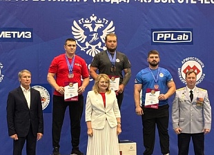 Пензенец Кирилл Юхно стал абсолютным чемпионом на „Кубке Отечества“ по армрестлингу