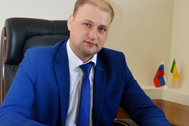Поздравление главы администрации Иссинского района Николая Аргаткина с Днем медицинского работника