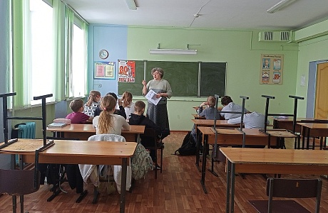 Культорганизатор Центрального районного Дома культуры провела игру-викторину «Береги себя и близких» 