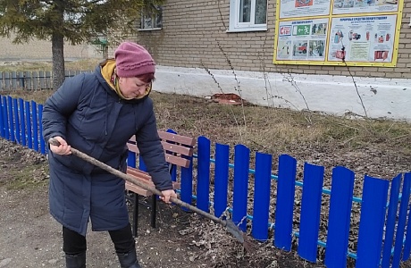 На территории Уваровского сельсовета прошли санитарные дни по благоустройству территории