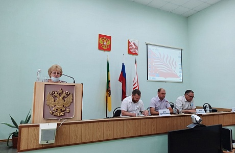 В Иссинском районе прошла очередная сессия Собрания представителей