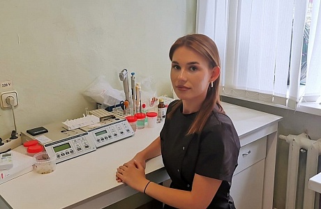 С 1 августа в Иссинской участковой больнице к работе приступила лаборант клинико-диагностической лаборатории С 1 августа в Иссинской участковой больнице к работе приступила лаборант клинико-диагностической лаборатории