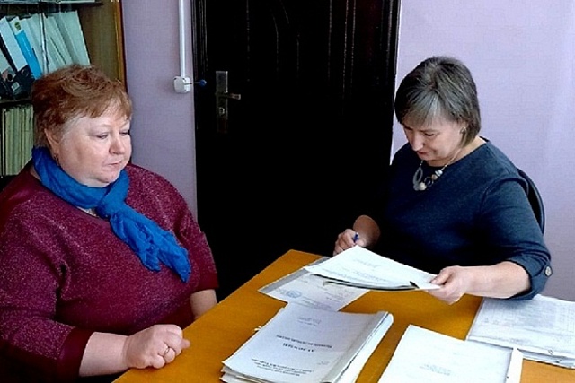 Прием документов от организаций - источников комплектования сектора по делам архива администрации Иссинского района Пензенской области