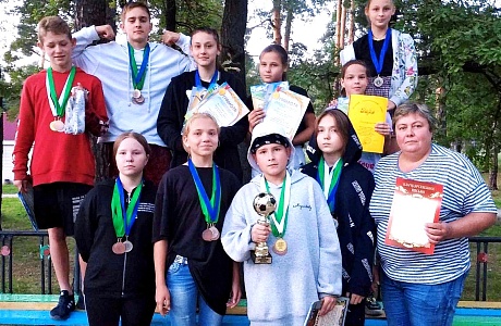 Сборная Иссинского района успешно выступила на областной спартакиаде среди сельских ДЮСШ Сборная Иссинского района успешно выступила на областной спартакиаде среди сельских ДЮСШ