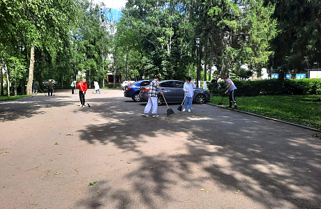 В Иссинском районе прошёл очередной субботник