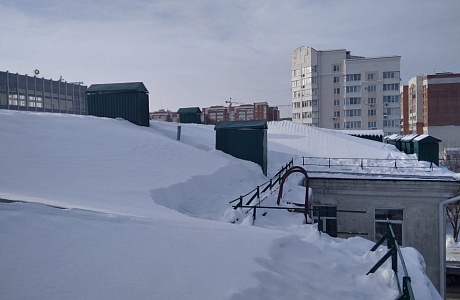 Правила уборки кровли от мусора и снега