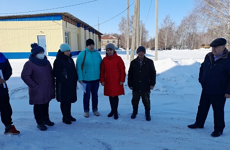 Депутат Собрания представителей Иссинского района Пензенской области Владимир Кузнецов встретился с населением Депутат Собрания представителей Иссинского района Пензенской области Владимир Кузнецов встретился с населением