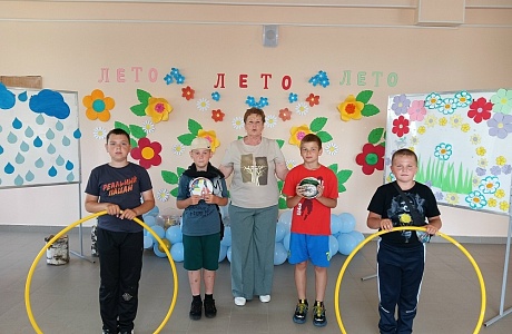 Игровая программа для детей младшего возраста под названием «Дружба крепкая, не сломается» в Булычевском сельском Доме культуры Игровая программа для детей младшего возраста под названием «Дружба крепкая, не сломается» в Булычевском сельском Доме культуры
