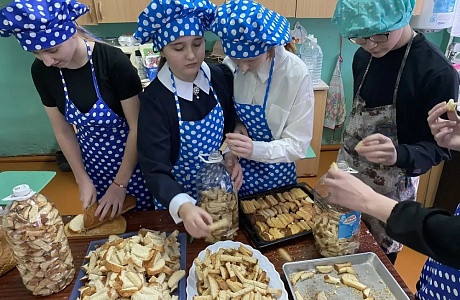 В Иссинском районе стартовала «Неделя добрых дел», приуроченная ко Дню добровольца В Иссинском районе стартовала «Неделя добрых дел», приуроченная ко Дню добровольца