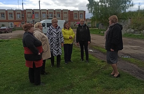 Депутат Собрания представителей Иссинского района Пензенской области Ольга Белорунова встретилась с населением