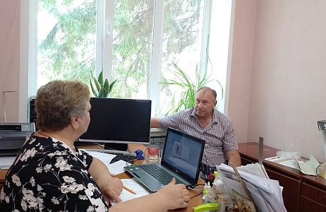 Депутат Собрания представителей Иссинского района Пензенской области Тахир Гафаров провел встречи с трудовыми коллективами Депутат Собрания представителей Иссинского района Пензенской области Тахир Гафаров провел встречи с трудовыми коллективами