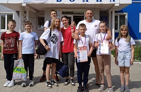 Иссинские пловцы выступили на областных соревнованиях по плаванию