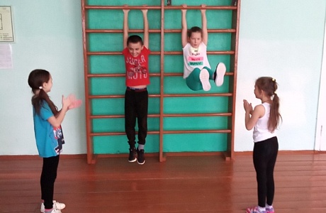В с. Дмитриевка прошла спортивно-игровая программа: «Физкульт-ура!»