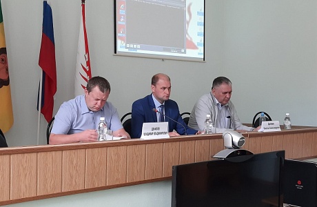 В Иссинском районе прошла очередная сессия Собрания представителей