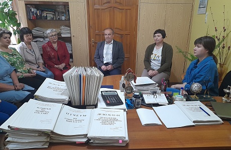 Депутат Собрания представителей Иссинского района Пензенской области Александр Антонов провел встречу с населением Депутат Собрания представителей Иссинского района Пензенской области Александр Антонов провел встречу с населением