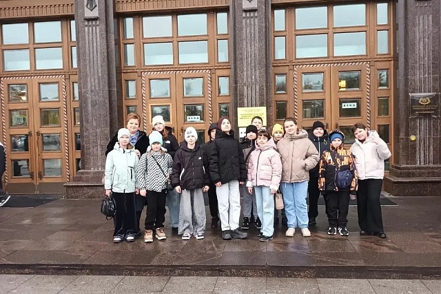 Школьники Иссинского района культурно провели октябрь по программе «Пушкинская карта»