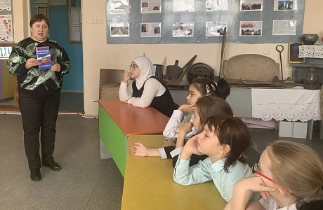 Викторина «Законы будем уважать, свои права мы будем знать» в библиотеке с. Уварово