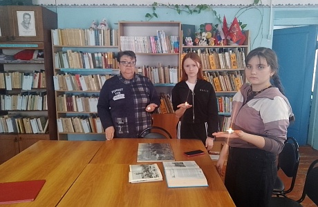 В библиотеке свх. Маяк проведен урок мужества «Сталинград – гордая память истории» В библиотеке свх. Маяк проведен урок мужества «Сталинград – гордая память истории»